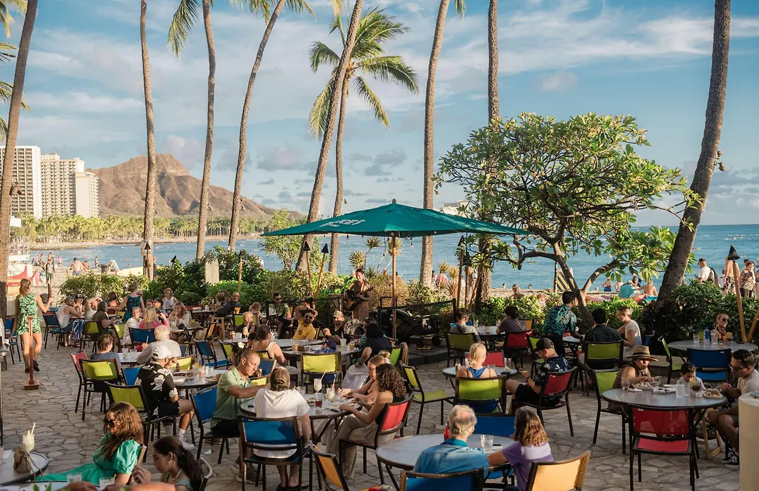 Outrigger Waikiki Beach Resort-1