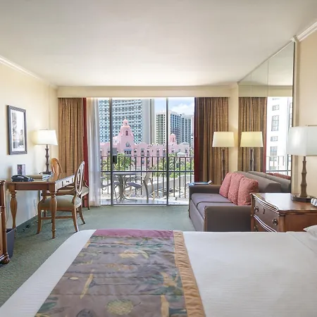 Outrigger Waikiki Beach Resort-3